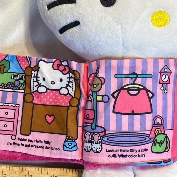 Hello Kitty stuffie and  it’s also a Book! EUC - Picture 5 of 9